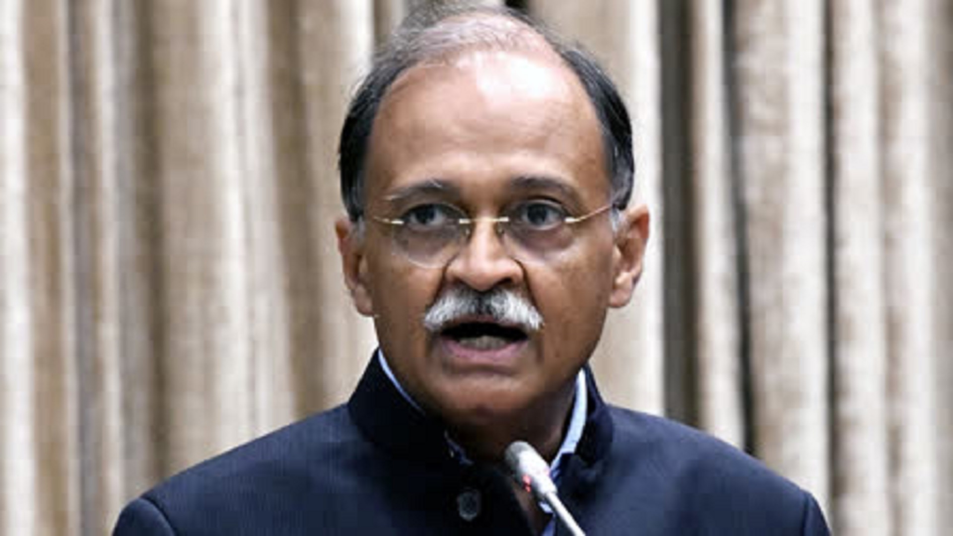 ఉత్పల్‌ కుమార్‌ సింగ్‌ పదవీకాలం పొడిగింపు