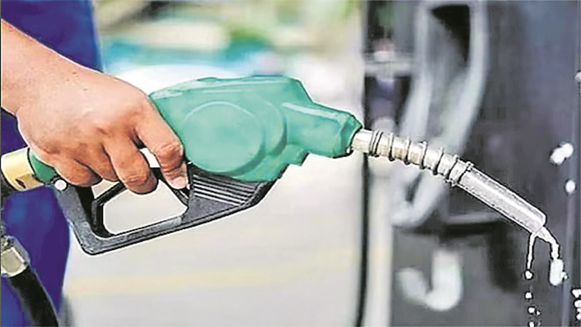 దేశంలో లక్షకు మించి పెట్రోల్‌ పంపులు