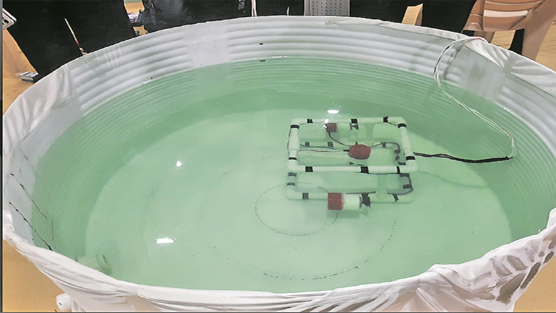 నీటి అడుగున పనిచేసే డ్రోన్‌