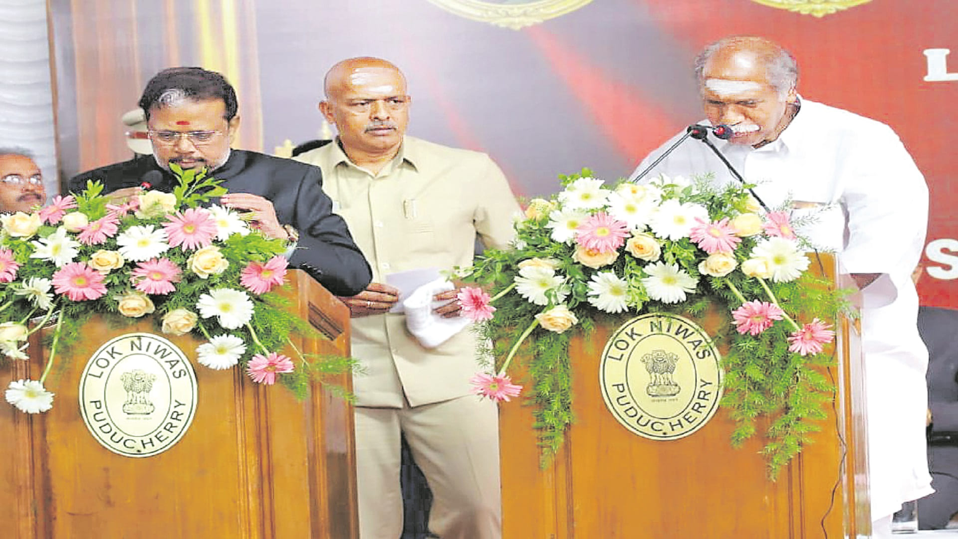 పుదుచ్చేరి సీఎం ప్రమాణం