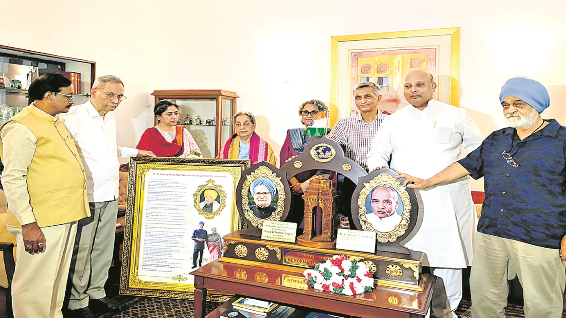 పీవీ ఫౌండేషన్‌ అవార్డు