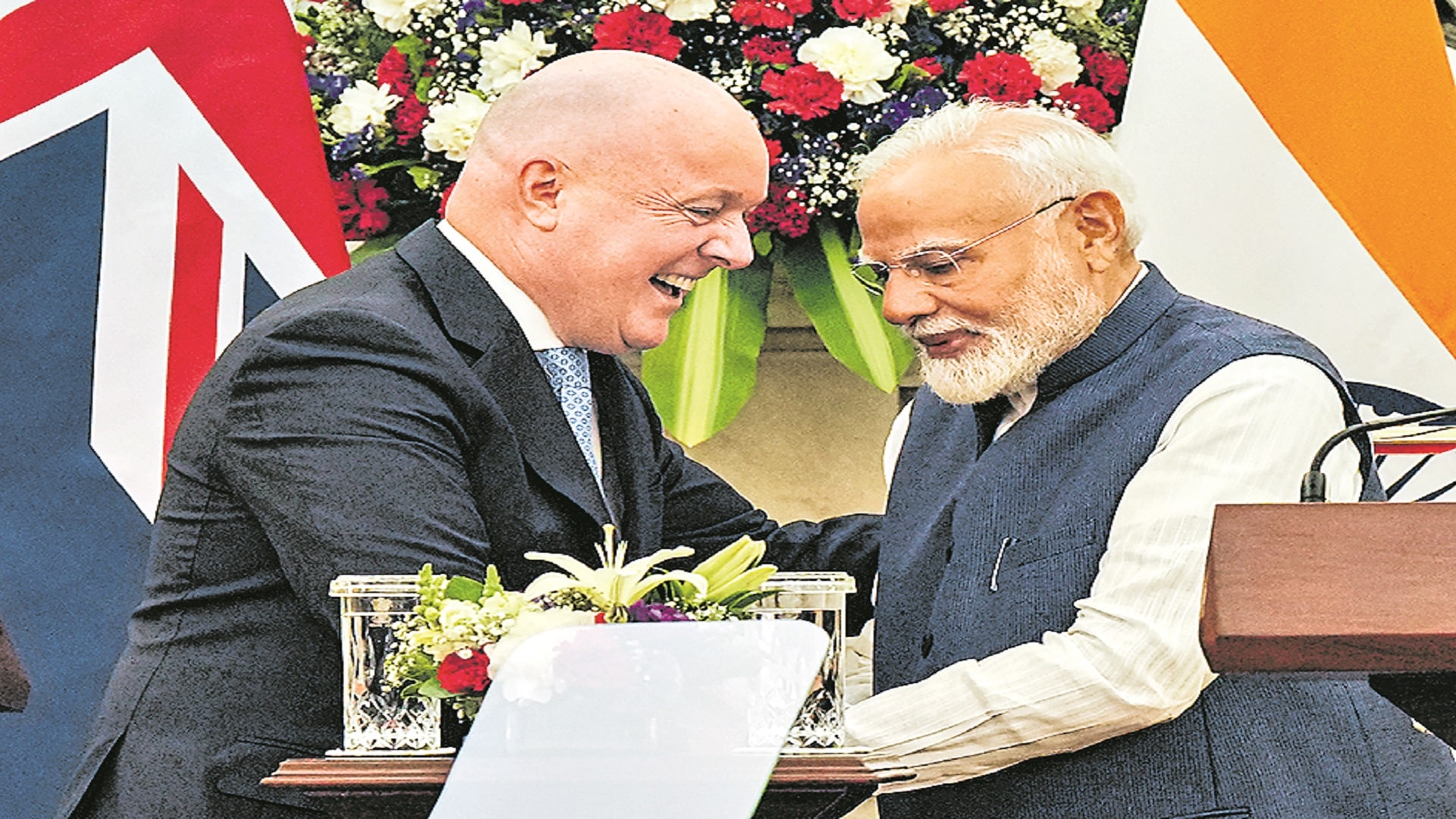 మోదీతో క్రిస్టోఫర్‌ లక్సాన్‌ భేటీ