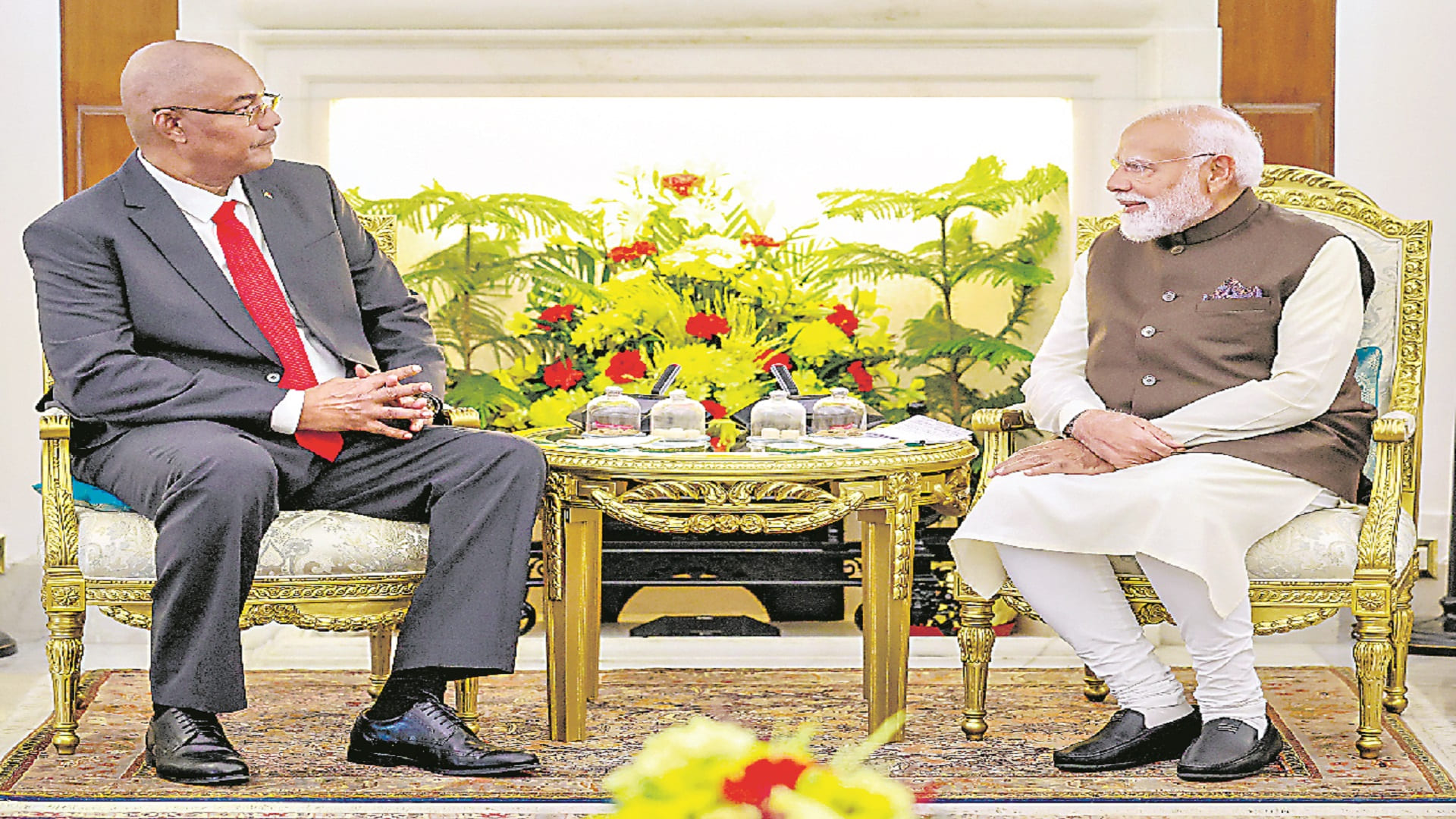 సీషెల్స్‌ అధ్యక్షుడు పాట్రిక్‌ హెర్మినీతో మోదీ భేటీ