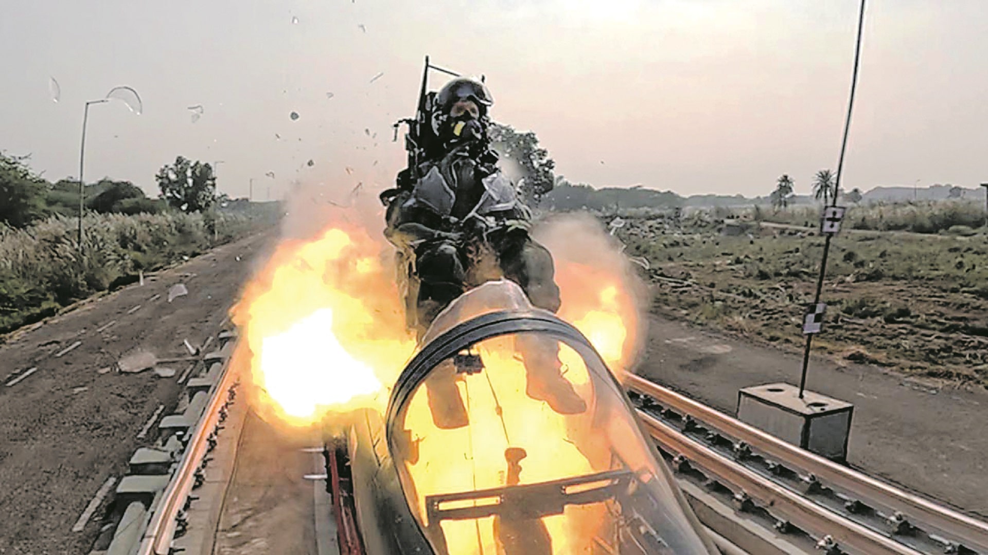 హైస్పీడ్‌ రాకెట్‌ స్లెడ్‌ టెస్ట్‌