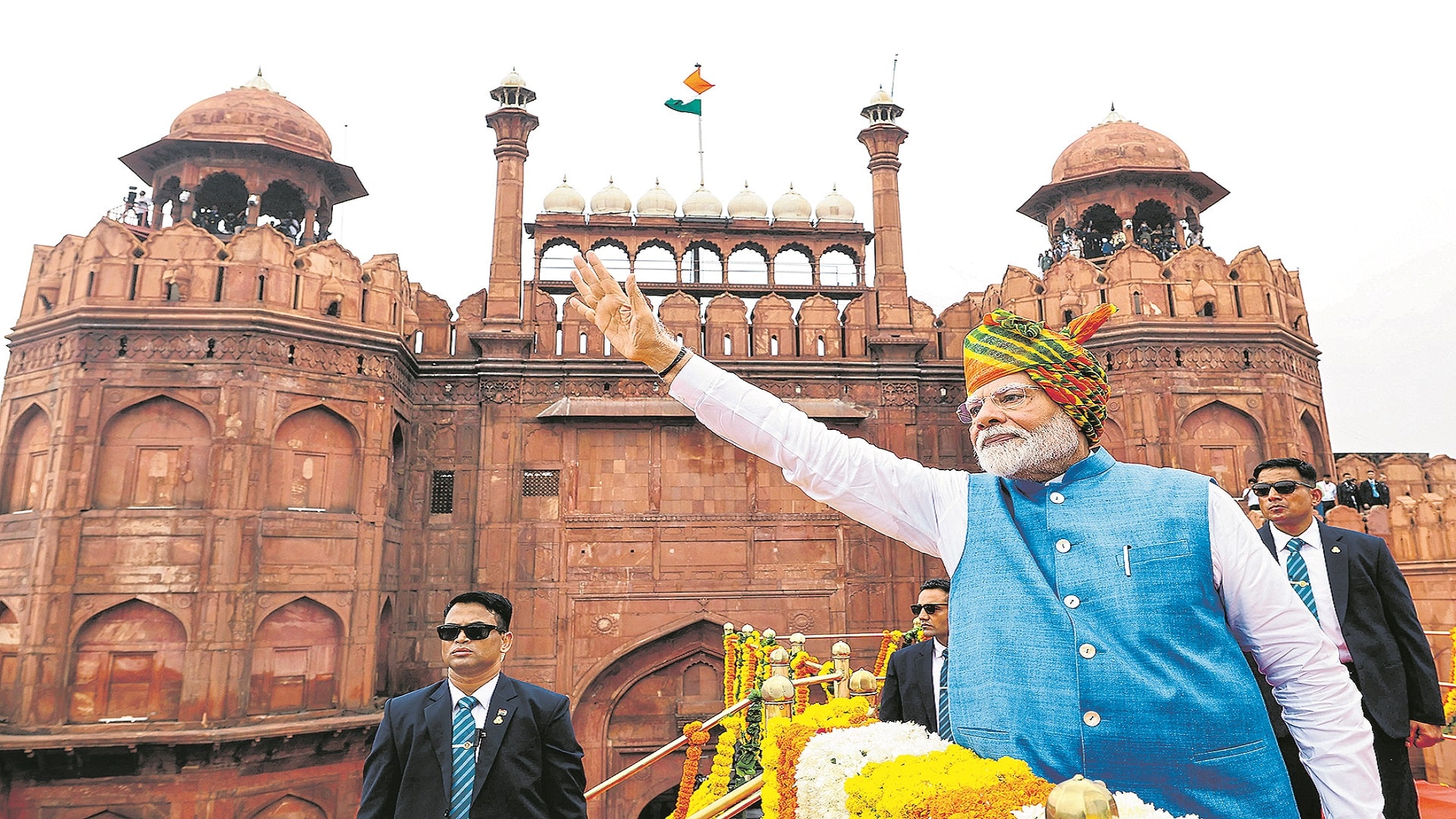 Narendra Modi hoisted the national flag